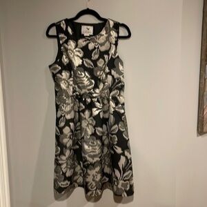 Tabitha size 8 dress in gold, gray and black.